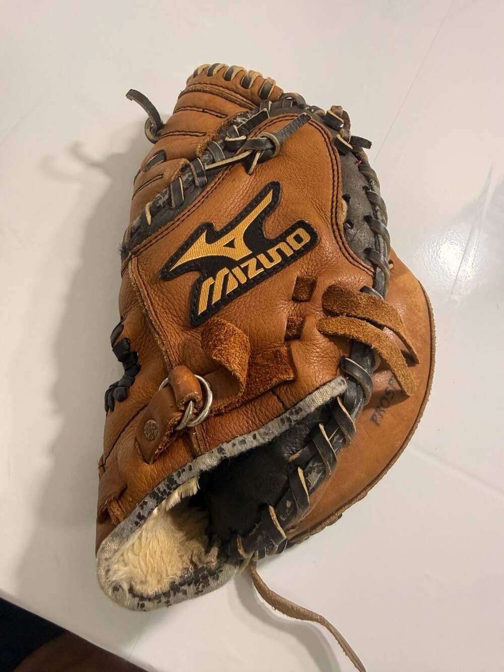 Mizuno Prospect GXC104 Youth Catcher's Mitt Baseball Glove Tan